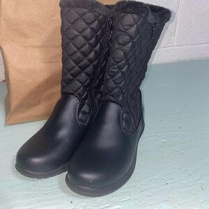 Black Quilted Women's Boots